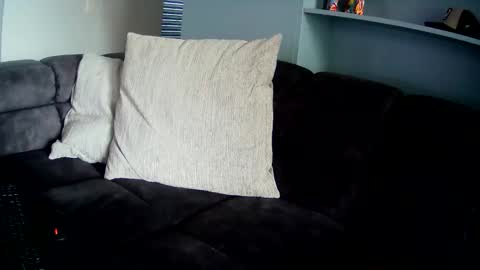 cumonbby online show from January 8, 9:53 am