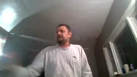 Snapshot of cuntreeboy68 chatting on February 16, 2:42 am Bash online show from February 16, 2:42 am