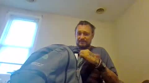 Snapshot of cuntreeboy68 chatting on October 27, 5:13 pm Bash online show from October 27, 5:13 pm