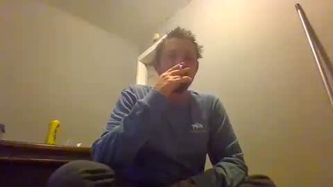 Snapshot of cuntreeboy68 chatting on December 3, 2:42 am Bash online show from December 3, 2:42 am