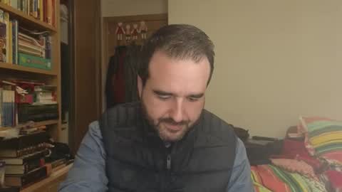 curiosillo1983 online show from February 15, 7:45 pm