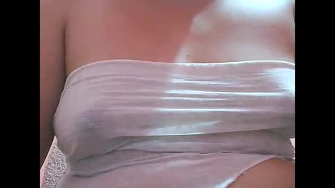 curious_girl247 online show from April 21, 10:17 pm