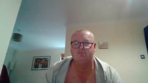 Snapshot of curiousax77 chatting on January 27, 1:19 pm curiousax77 online show from January 27, 1:19 pm