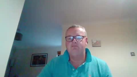 Snapshot of curiousax77 chatting on January 7, 9:50 am curiousax77 online show from January 7, 9:50 am