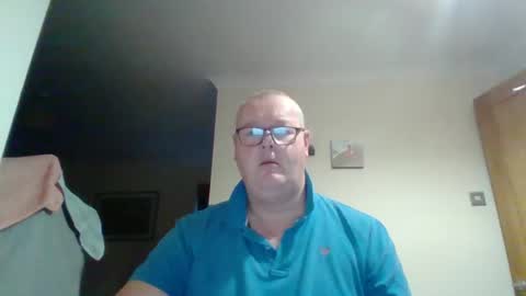 Snapshot of curiousax77 chatting on January 23, 8:15 am curiousax77 online show from January 23, 8:15 am