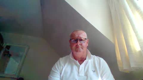 curiousax77 online show from April 21, 12:45 pm