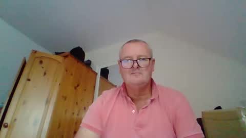 Snapshot of curiousax77 chatting on October 21, 9:36 am curiousax77 online show from October 21, 9:36 am