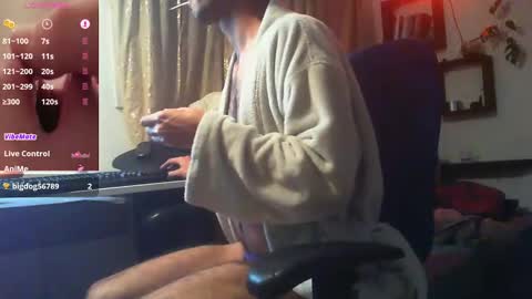 Snapshot of curiousgenie chatting on February 9, 9:39 pm curiousgenie online show from February 9, 9:39 pm