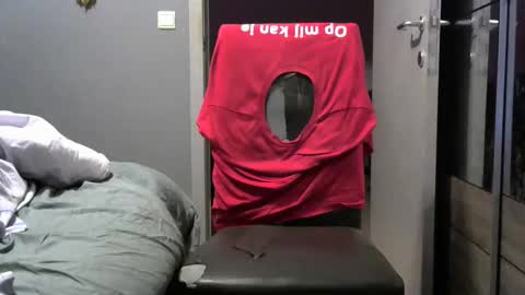 curlyfurly online show from December 17, 5:03 am