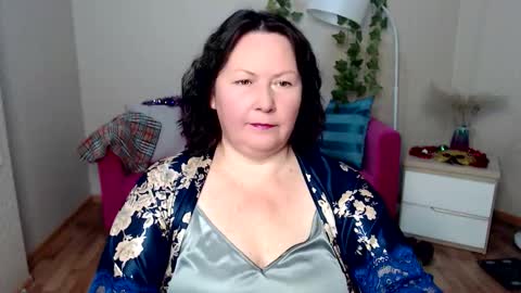 curvy_girlz online show from November 27, 5:53 pm