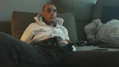 curvylover046 online show from April 4, 5:42 pm