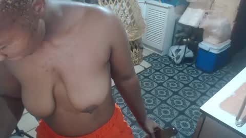 curvypear76x online show from January 11, 5:40 pm