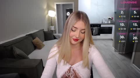 Kira  online show from October 29, 12:18 pm