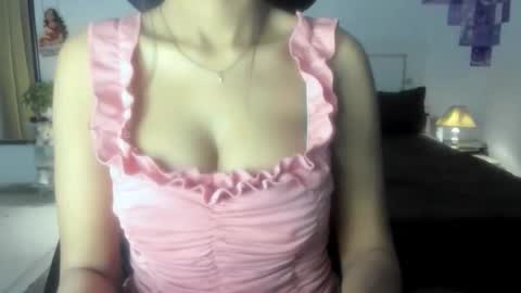 Alisha online show from April 21, 5:31 pm