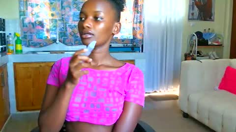 cute annah online show from May 21, 5:47 am