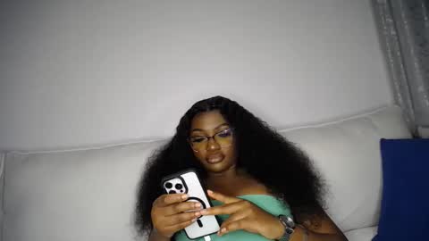 Liya online show from April 5, 4:59 pm