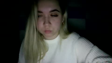 Snapshot of cute_beauty05 chatting on October 24, 10:10 pm cute_beauty05 online show from October 24, 10:10 pm