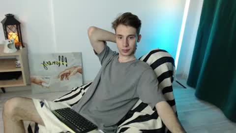 Im Brian online show from October 26, 3:23 pm