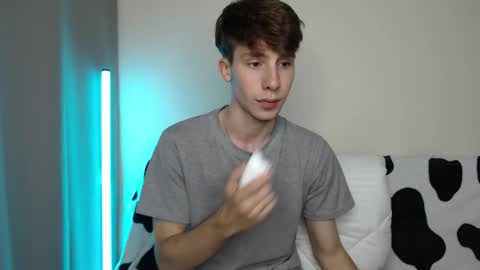 Snapshot of cute_brian chatting on October 1, 2:49 pm Im Brian online show from October 1, 2:49 pm