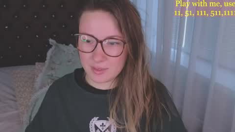 Everyday stream in the same time online show from April 15, 2:04 am