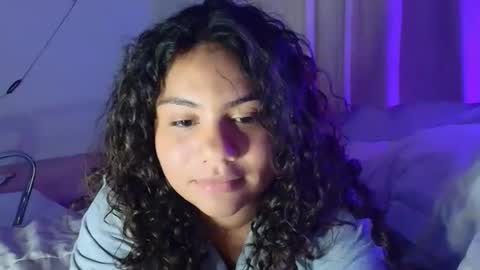 cute_hippo8 online show from March 28, 11:39 pm