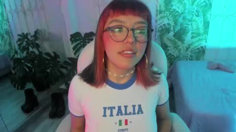 Sofa  online show from November 13, 8:44 pm