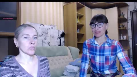 cute_lion_ online show from October 28, 12:50 pm