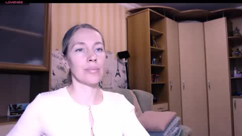 cute_lion_ online show from February 14, 3:04 pm