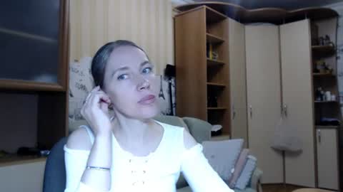 cute_lion_ online show from June 25, 8:14 pm