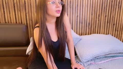 Snapshot of cute_molly18 chatting on October 18, 2:16 am Maria online show from October 18, 2:16 am