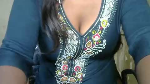 alia online show from May 9, 3:23 am