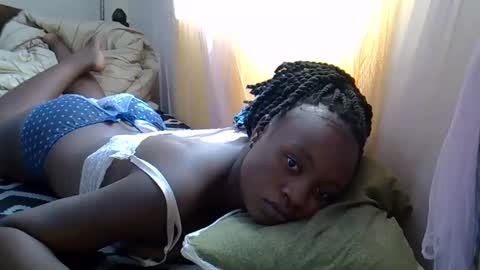 cute_savanna online show from March 1, 8:34 am