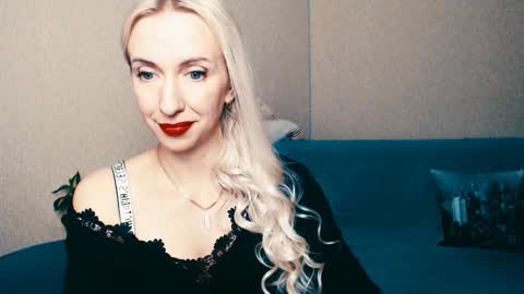 Snapshot of cute_smile_shy chatting on January 11, 3:34 am cute_smile_shy online show from January 11, 3:34 am