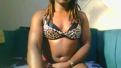 Cuteberry87 online show from April 19, 6:32 pm