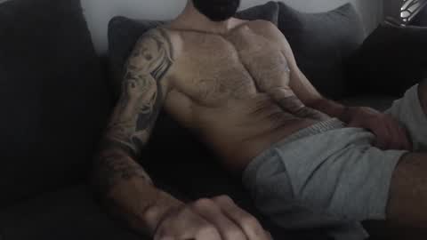 cuteeboy online show from March 28, 11:33 am