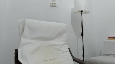 Snapshot of cuteeboy chatting on October 22, 4:41 pm cuteeboy online show from October 22, 4:41 pm