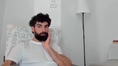 cuteeboy online show from March 17, 12:21 pm