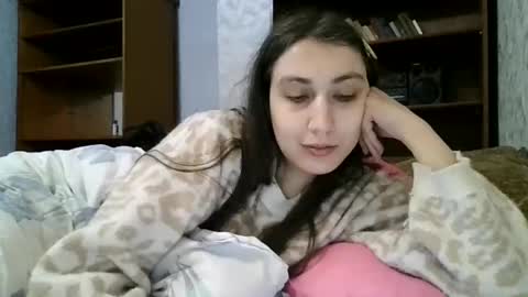 cutekattie online show from December 2, 6:22 am