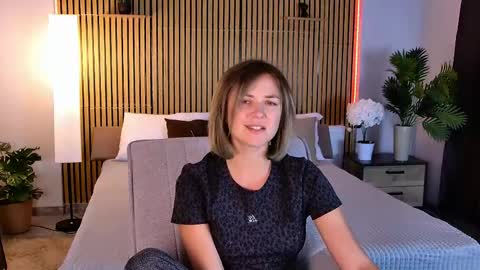 cutemirage online show from May 23, 2:57 pm