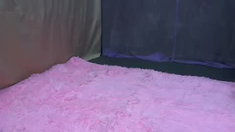 cutetinyasian143_ online show from October 20, 4:39 am