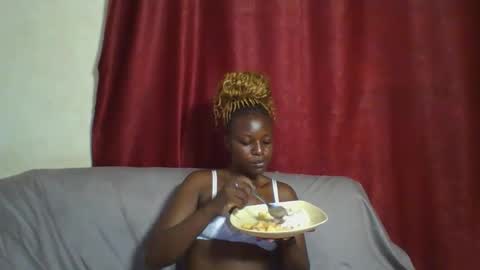 cutey_lunar online show from March 9, 11:58 am