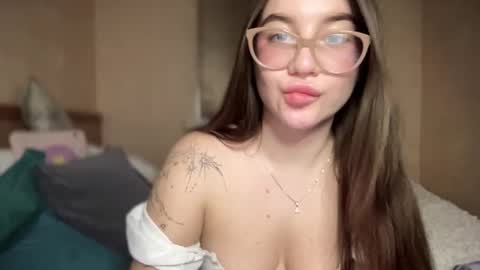 CuteAnn online show from November 6, 9:51 pm