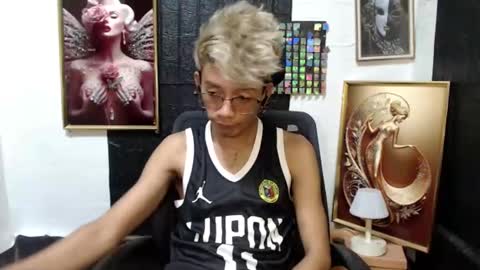 Snapshot of cutie_mico chatting on March 11, 5:13 am cutie_mico online show from March 11, 5:13 am