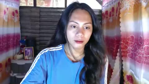 cutie_rona online show from December 17, 5:25 am