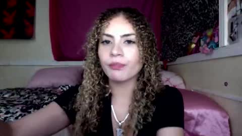 cutiekaylee online show from April 26, 8:01 am