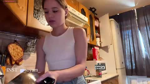 cutiekitty_cb online show from June 3, 7:00 am