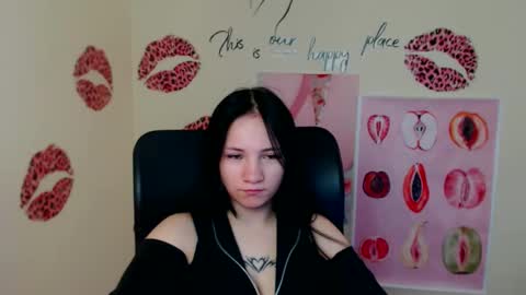 Emma online show from April 23, 12:13 pm