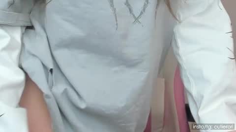 Rori  Instagram cutierori  online show from December 12, 4:04 am