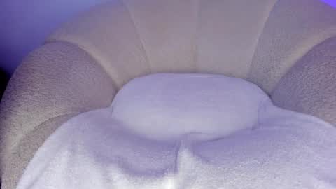 Hannah online show from October 10, 6:58 pm