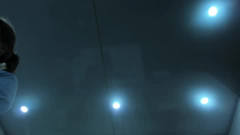 Laura online show from April 9, 11:05 am